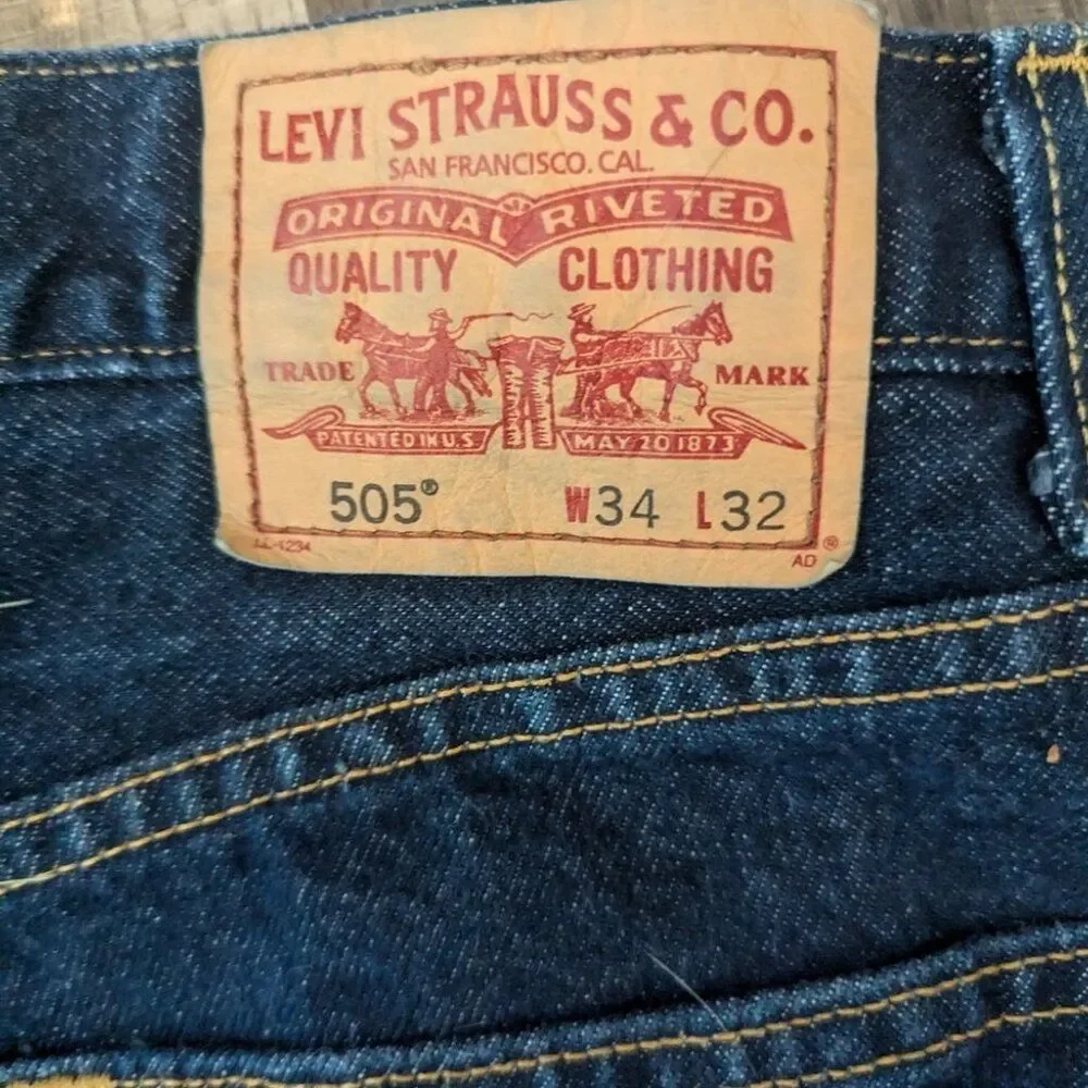 NWOT Levi's Men's Dark Wash Jeans Regular Fit Size W34 L32